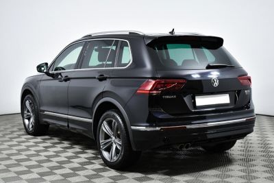 Volkswagen Tiguan, 2.0 л, РКПП, 2018 фото 6