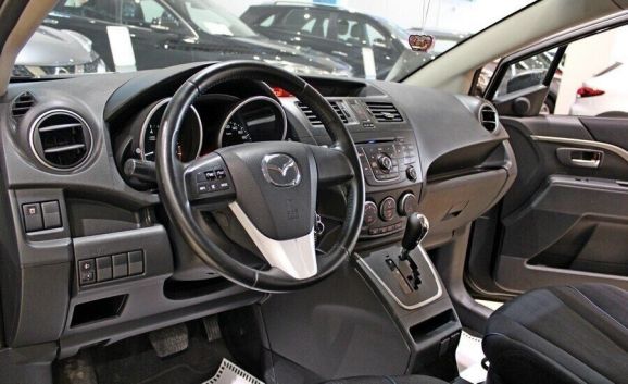 Mazda 5, 2.0 л, АТ, 2013 фото 9