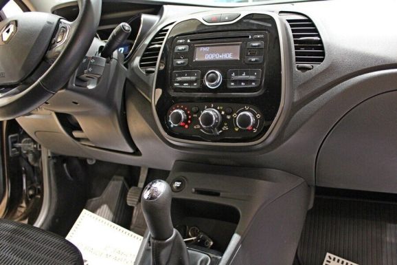 Renault Kaptur, 1.6 л, МТ, 2016 фото 9