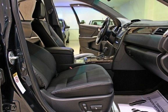Toyota Camry, 2.5 л, АТ, 2017 фото 9