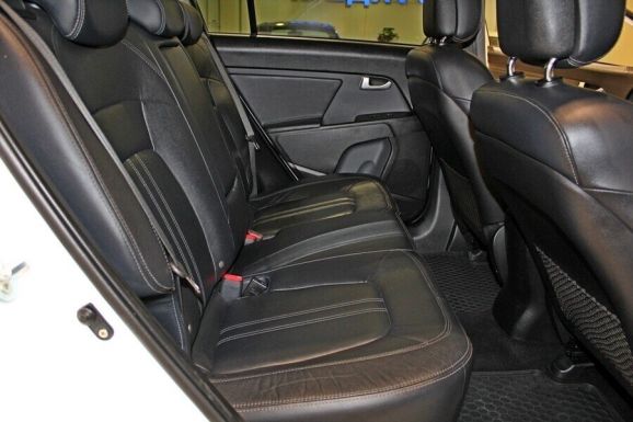 Kia Sportage, 2.0 л, АТ, 2012 фото 8