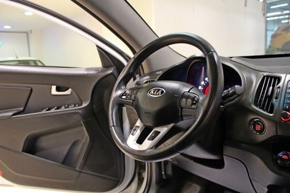 Kia Sportage, 2.0 л, АТ, 2012 фото 10