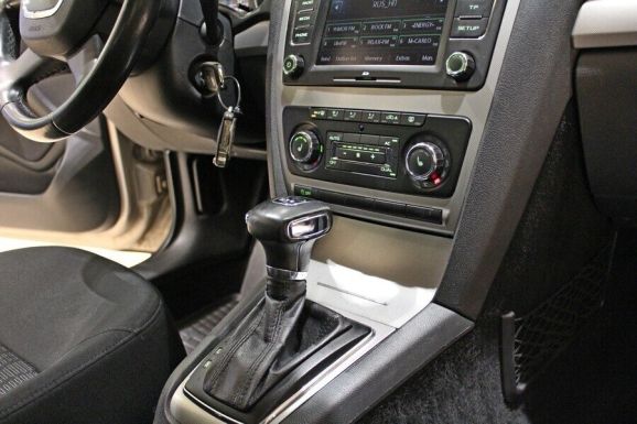 Skoda Octavia, 1.4 л, Робот, 2012 фото 9