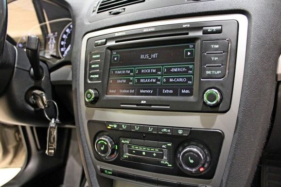 Skoda Octavia, 1.4 л, Робот, 2012 фото 2