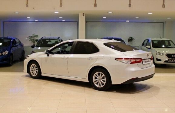 Toyota Camry, 2.5 л, АТ, 2019 фото 5