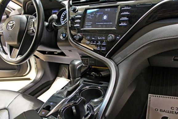 Toyota Camry, 2.5 л, АТ, 2019 фото 9