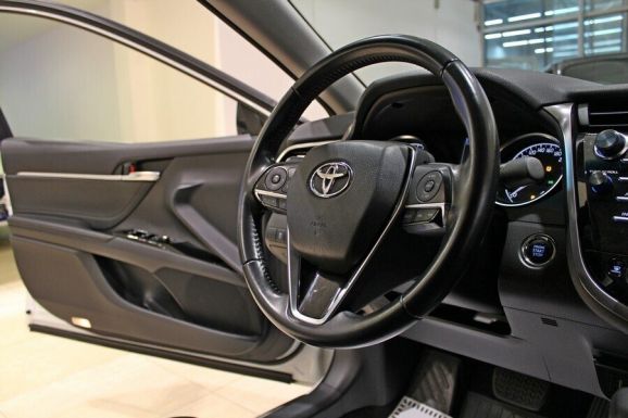 Toyota Camry, 2.5 л, АТ, 2019 фото 10