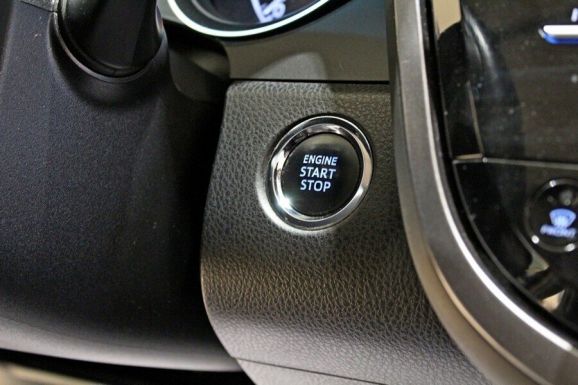 Toyota Camry, 2.5 л, АТ, 2019 фото 11