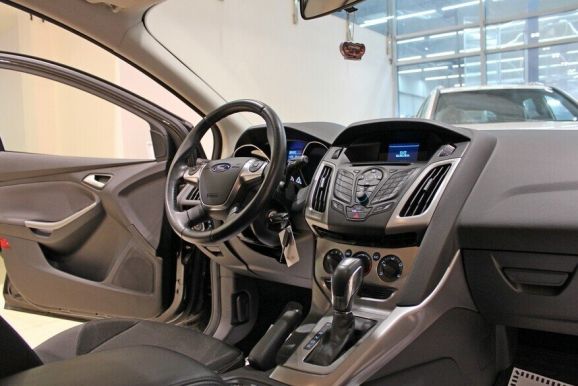 Ford Focus, 1.6 л, Робот, 2013 фото 7