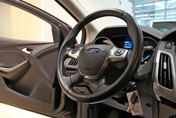 Ford Focus, 1.6 л, Робот, 2013 фото 2