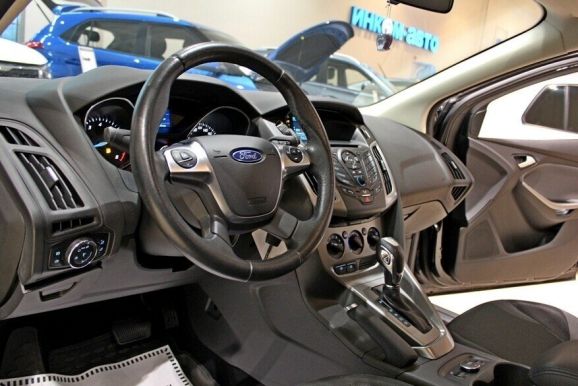 Ford Focus, 1.6 л, Робот, 2013 фото 1