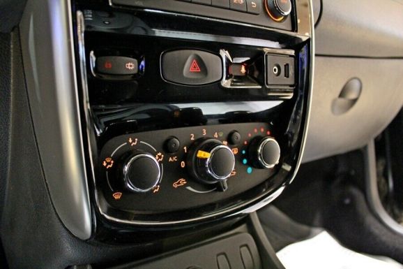 Nissan Terrano, 2.0 л, АТ, 2016 фото 1