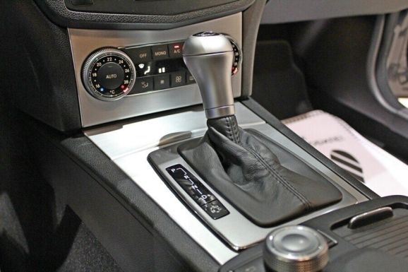 Mercedes-Benz C-Класс, 2.5 л, АТ, 2011 фото 1