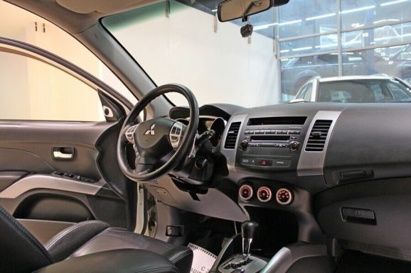Mitsubishi Outlander, 2.4 л, Вариатор, 2008 фото 7