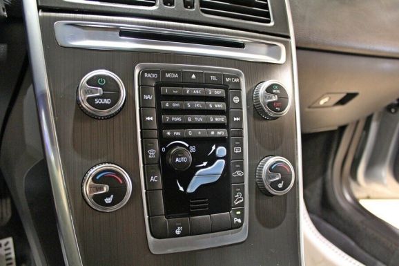 Volvo XC60, 2.4 л, АТ, 2014 фото 2