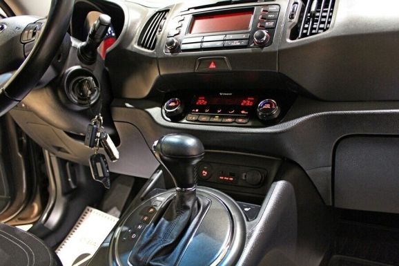 Kia Sportage, 2.0 л, АТ, 2012 фото 9