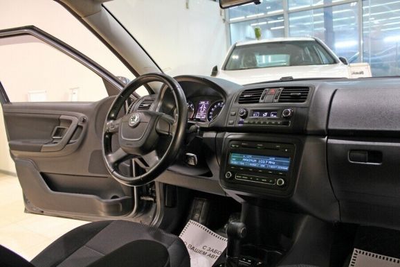 Skoda Fabia, 1.6 л, АТ, 2012 фото 7