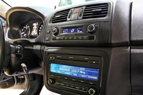 Skoda Fabia, 1.6 л, АТ, 2012 фото 9