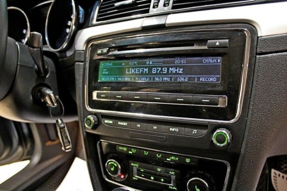 Skoda Superb, 1.8 л, Робот, 2014 фото 10