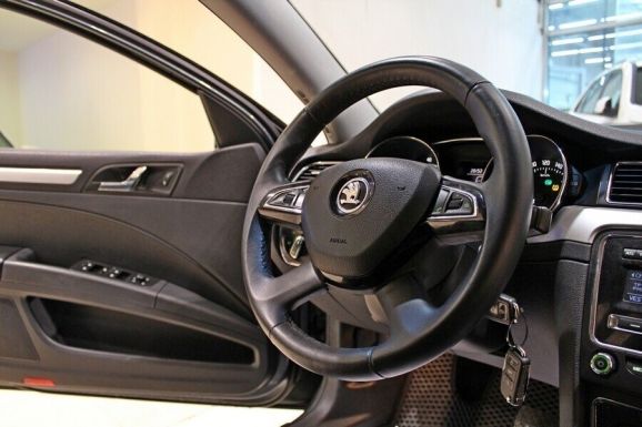 Skoda Superb, 1.8 л, Робот, 2014 фото 11