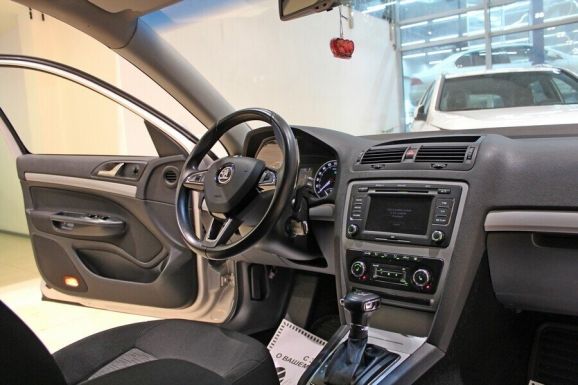 Skoda Octavia, 1.8 л, АТ, 2013 фото 7