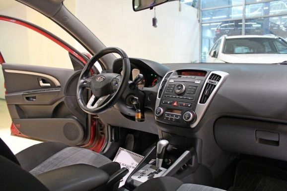 Kia Ceed, 1.6 л, АТ, 2010 фото 7