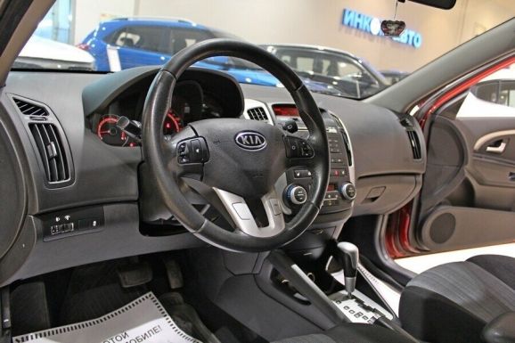 Kia Ceed, 1.6 л, АТ, 2010 фото 2