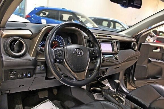 Toyota RAV4, 2.0 л, Вариатор, 2015 фото 7