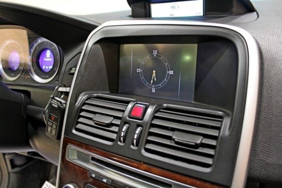 Volvo XC60, 2.0 л, АТ, 2010 фото 10