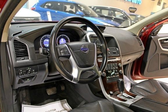 Volvo XC60, 2.0 л, АТ, 2010 фото 2