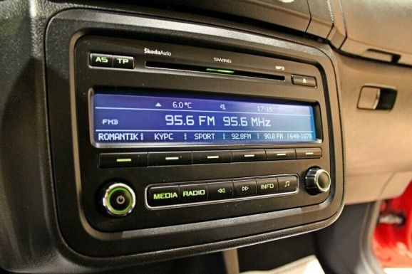 Skoda Fabia, 1.6 л, АТ, 2012 фото 1