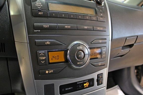 Toyota Corolla, 1.6 л, АТ, 2011 фото 1