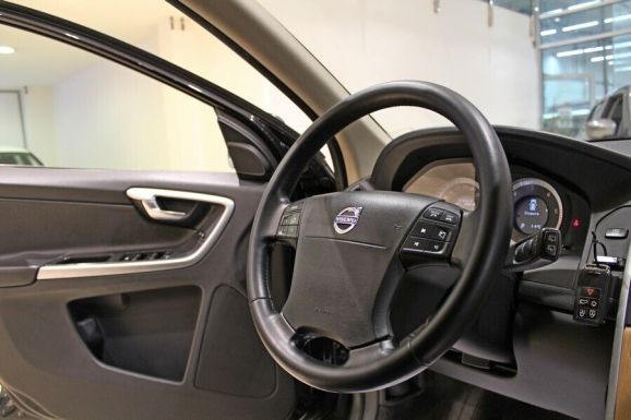 Volvo XC60, 2.4 л, АТ, 2012 фото 10