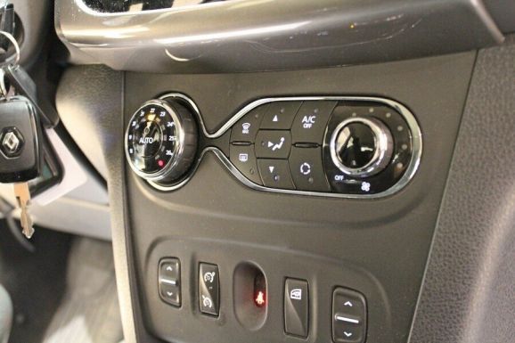 Renault Sandero, 1.6 л, МТ, 2016 фото 2