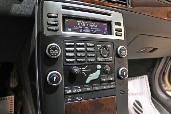 Volvo XC70, 2.4 л, АТ, 2011 фото 1