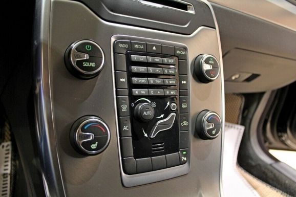 Volvo XC70, 2.4 л, АТ, 2014 фото 1