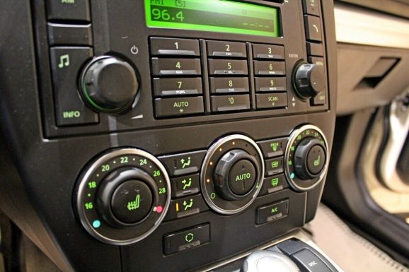 Land Rover Freelander, 2.2 л, АТ, 2010 фото 2