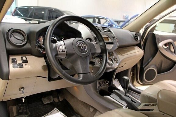 Toyota RAV4, 2.0 л, АТ, 2008 фото 2