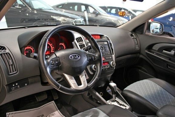 Kia Ceed, 1.6 л, АТ, 2011 фото 1