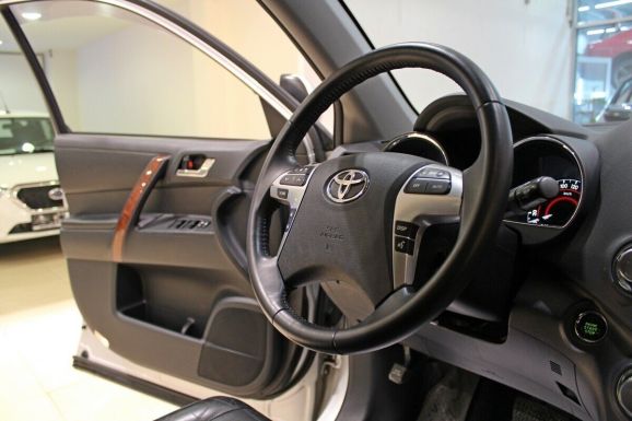 Toyota Highlander, 3.5 л, АТ, 2012 фото 10