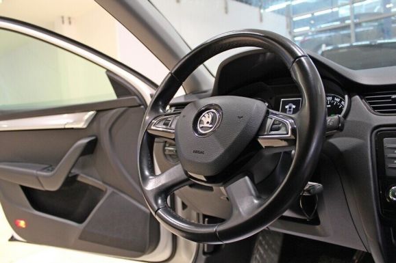 Skoda Octavia, 1.8 л, Робот, 2016 фото 7