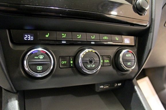 Skoda Octavia, 1.8 л, Робот, 2016 фото 2