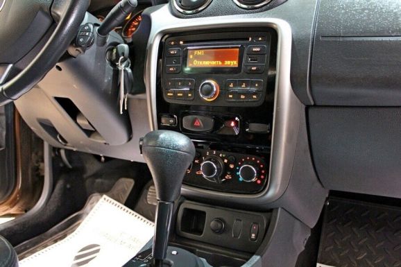 Renault Duster, 2.0 л, АТ, 2013 фото 9