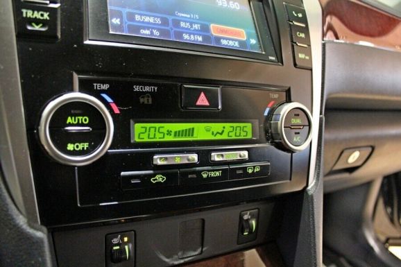 Toyota Camry, 2.0 л, АТ, 2013 фото 2