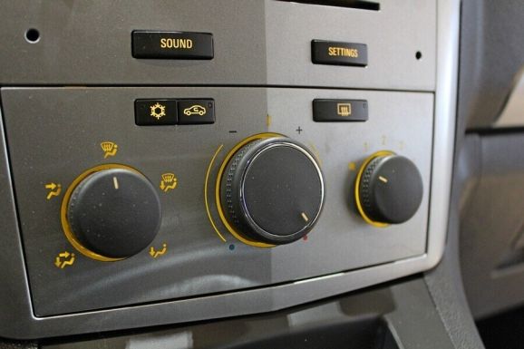 Opel Zafira, 1.8 л, МТ, 2012 фото 1