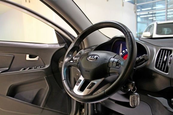 Kia Sportage, 2.0 л, АТ, 2014 фото 1