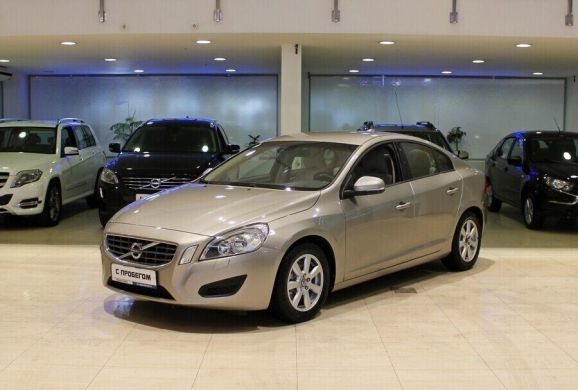 Volvo S60, 2.0 л, Робот, 2010 фото 3