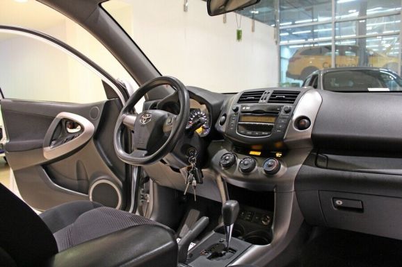 Toyota RAV4, 2.0 л, Вариатор, 2012 фото 7