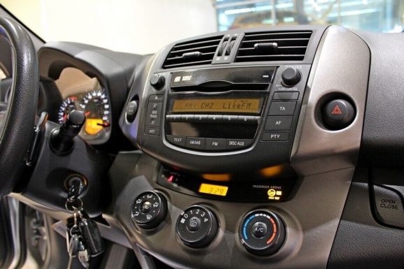 Toyota RAV4, 2.0 л, Вариатор, 2012 фото 10