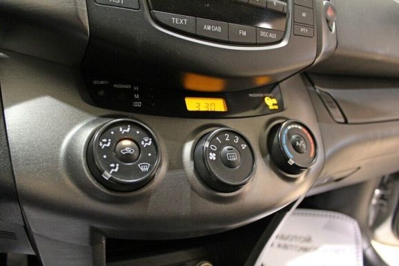 Toyota RAV4, 2.0 л, Вариатор, 2012 фото 2